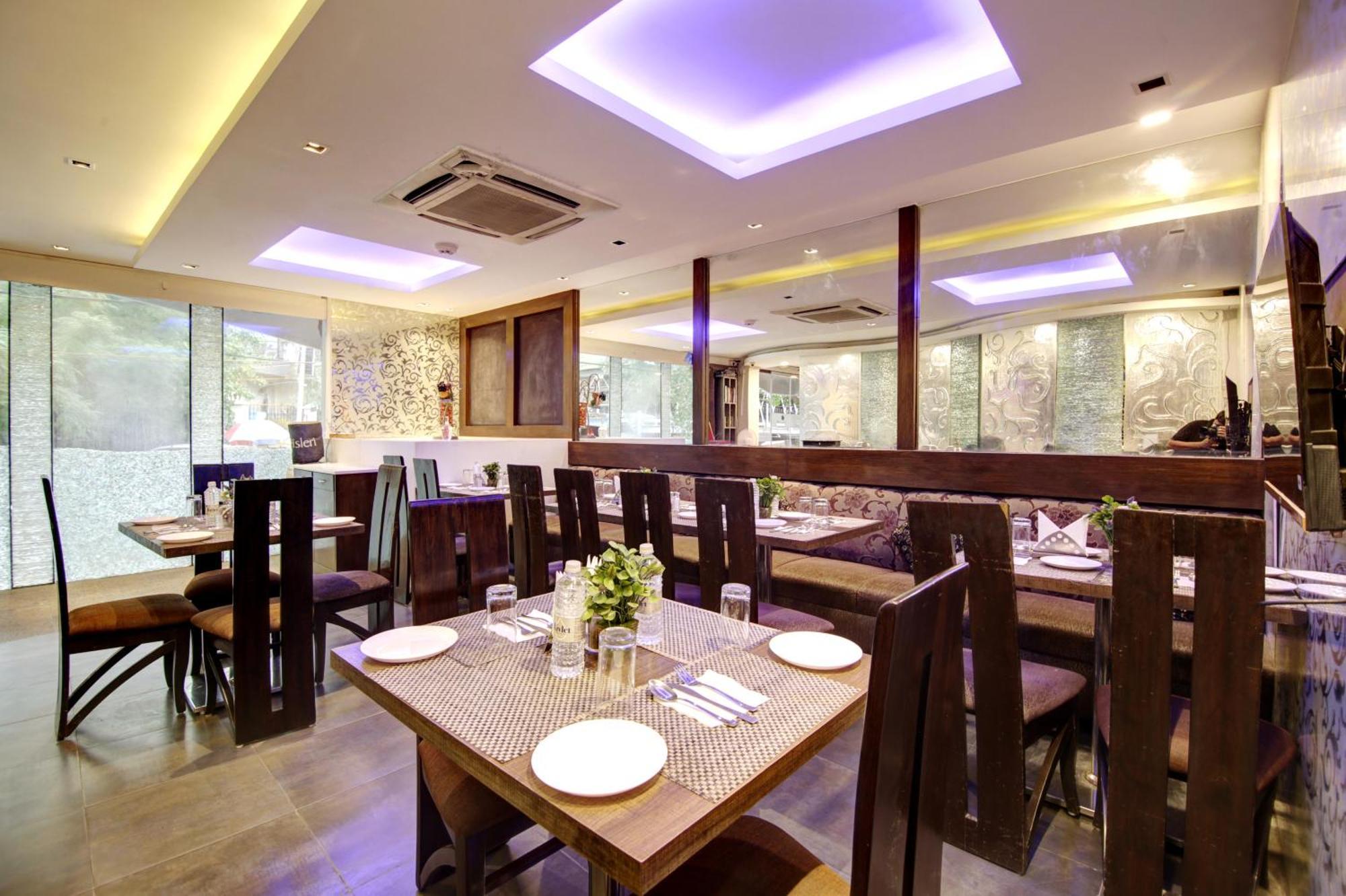 Hotel Good Times Near Ganga Ram Hospital And Karol Bagh Metro 델리 외부 사진